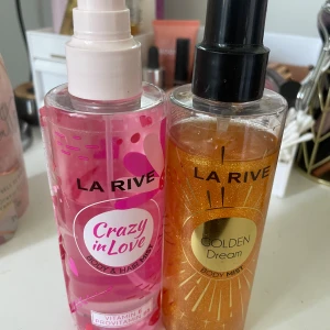 La Rive body mists Crazy in Love & Golden Dream  - Två body mists från La Rive: Crazy in Love samt Golden Dream. Crazy in Love är en body & hair mist med vitamin E och provitamin B5, medan Golden Dream är en skimrande body mist. Nypris för båda: 100kr❤️