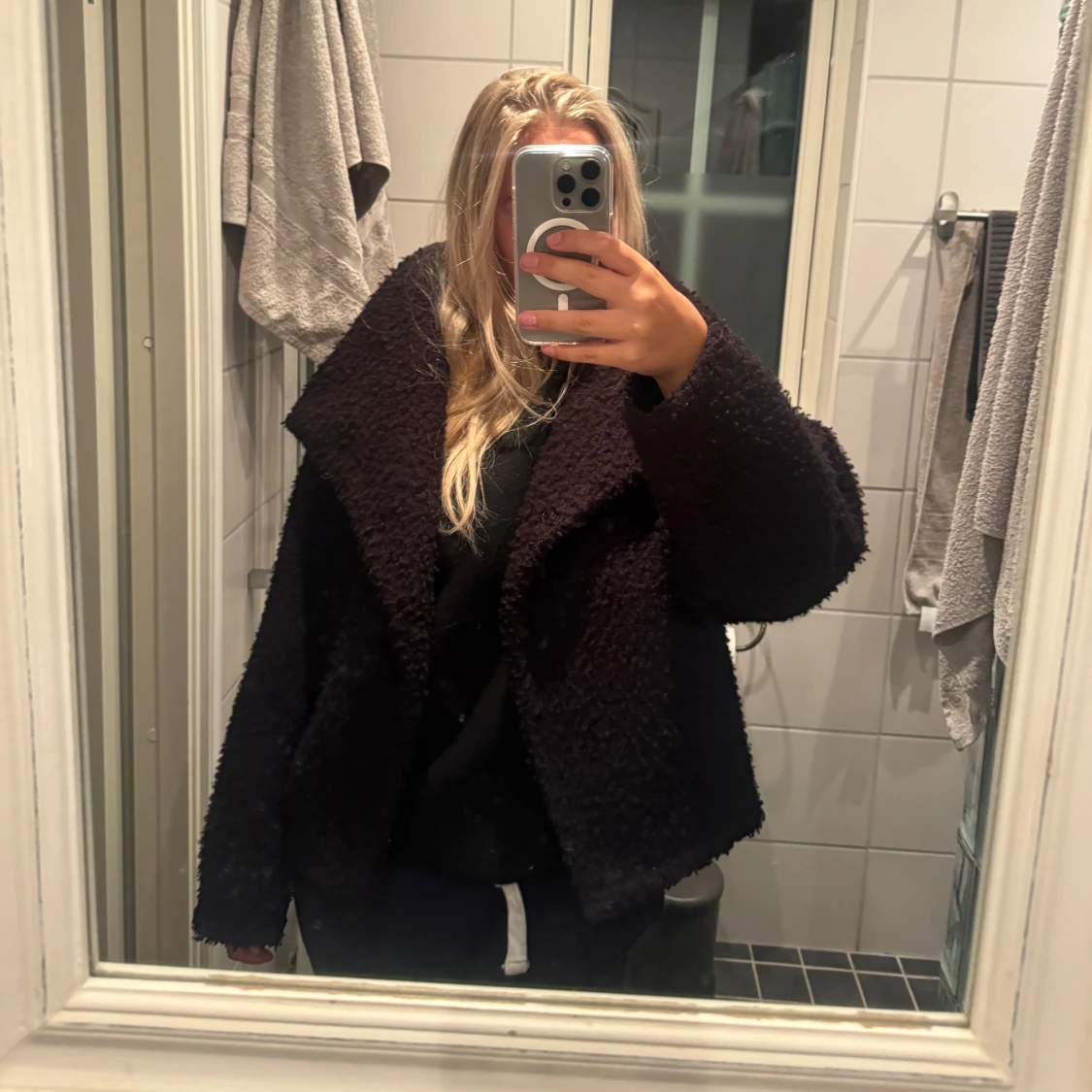 Svart oversized teddyjacka