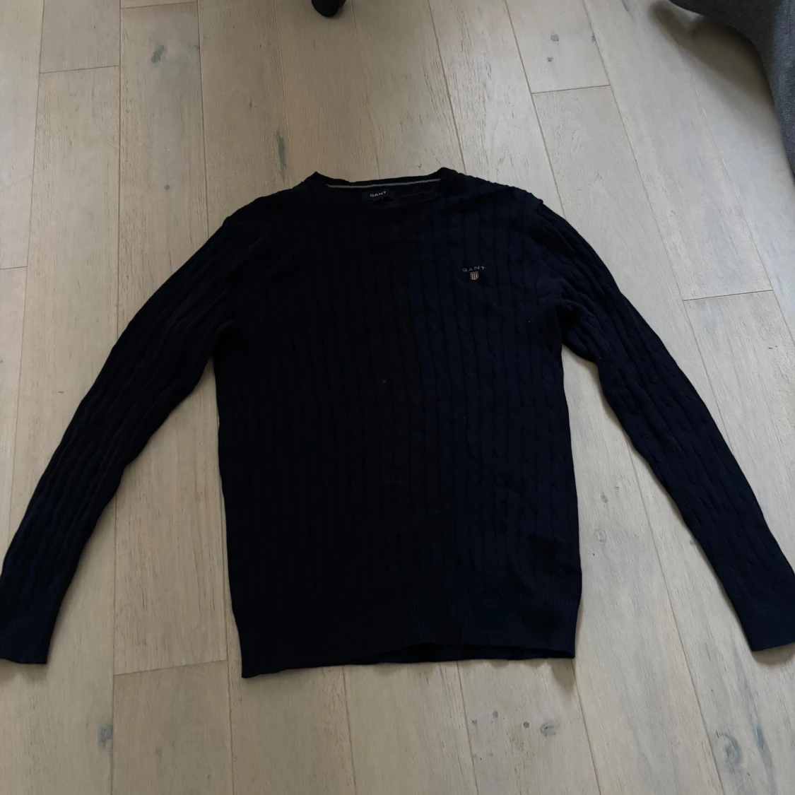 Mörkblå stickad tröja från GANT