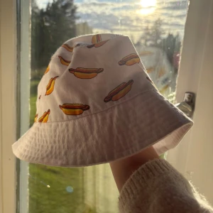 Biltema buckethat  - Helt ny från Biltema men kommer inte till användning här alls!🥰❤️