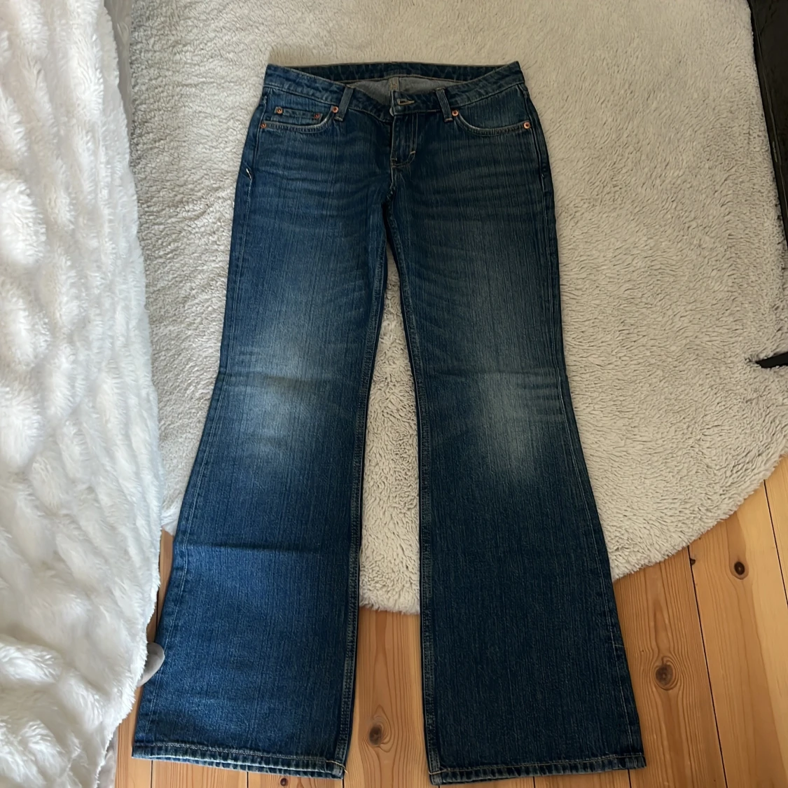 Weekday Nova Bootcut Jeans blå