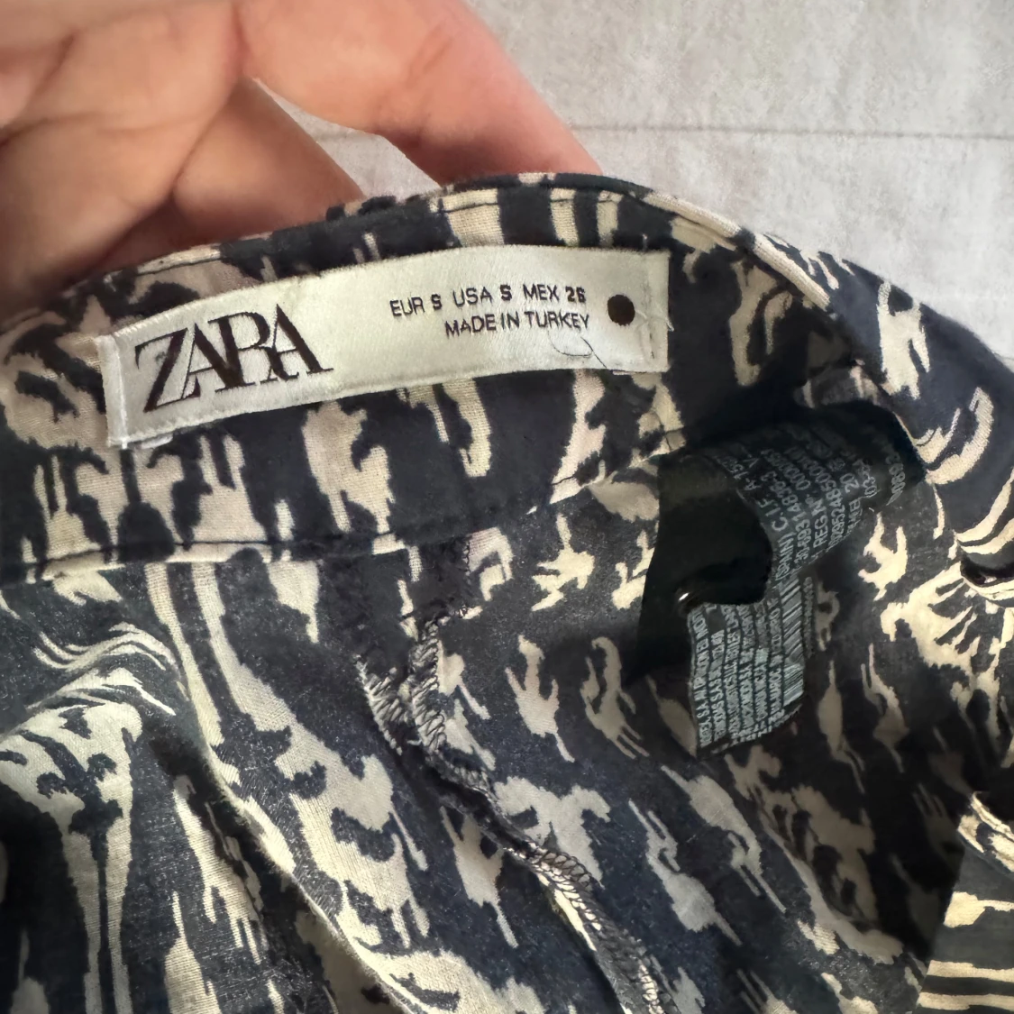 Mönstrade vida byxor från Zara - 2