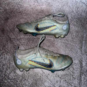 Nike Mercurial vapor 14 elite fg - Good condition, 7.5/10.