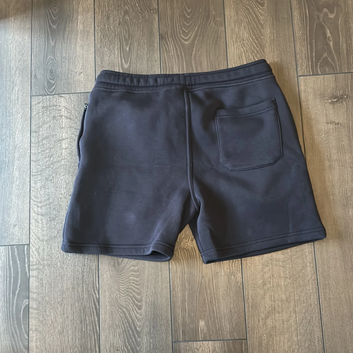 Svarta mjukisshorts med snörning - 3