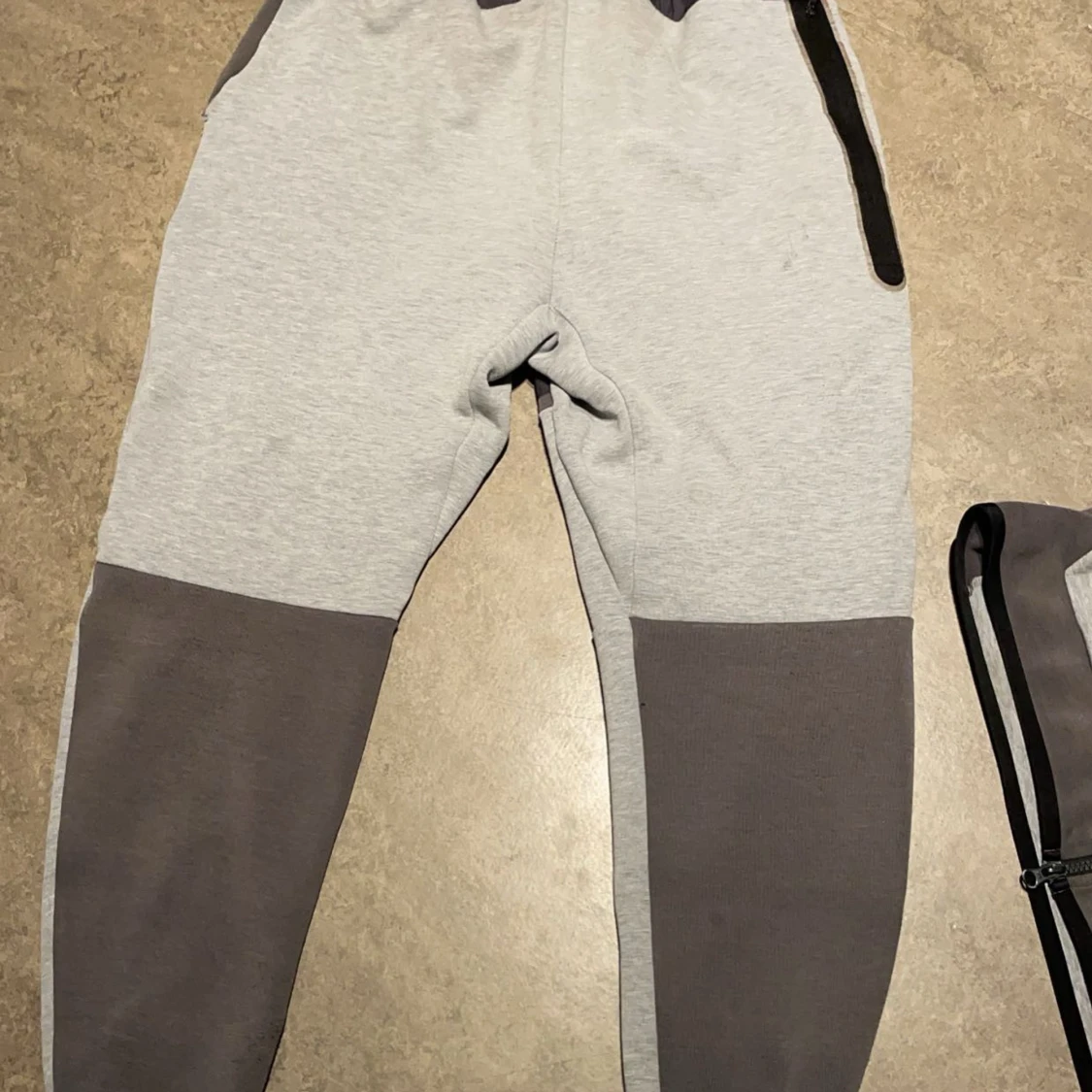 Nike tech, storlek M men passar bra som S - 4