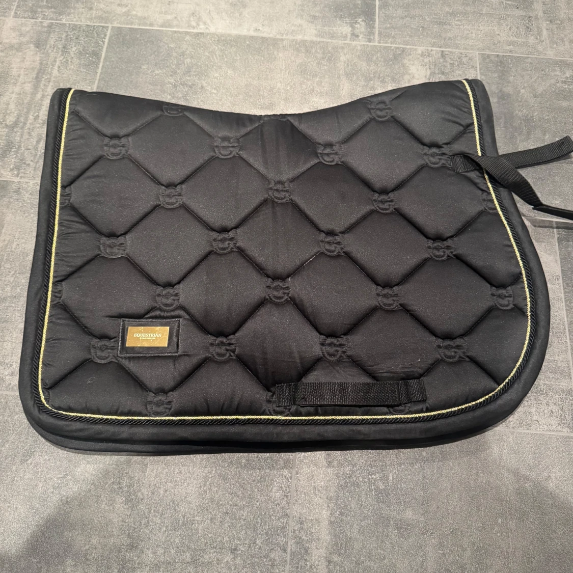 Equestrian Stockholm schabrak