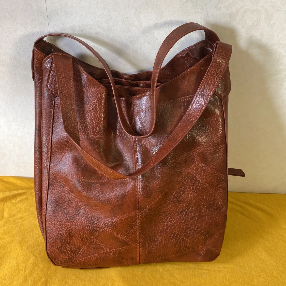 Brun axelväska i skinn - 1