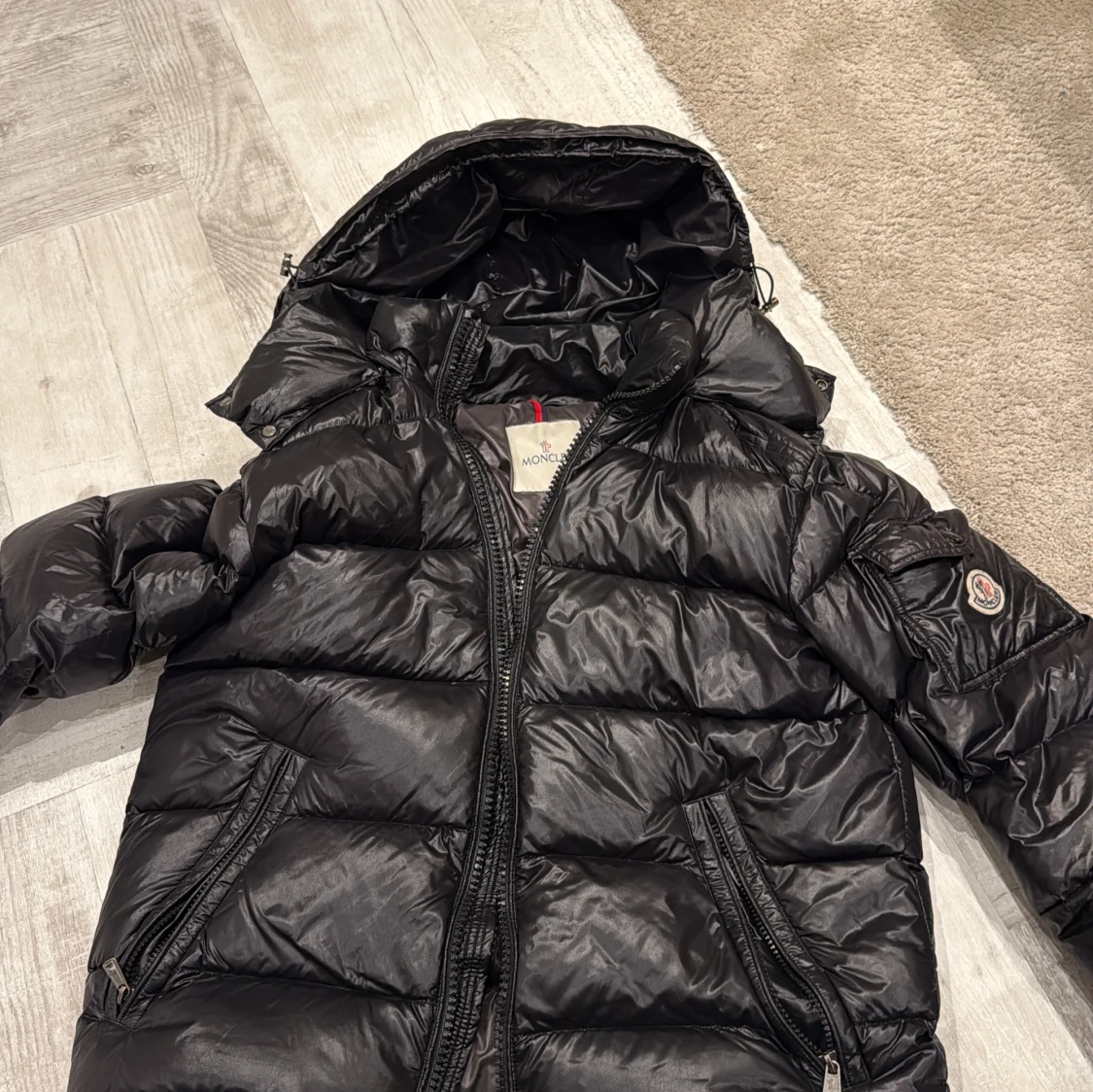 Svart dunjacka från Moncler - 1