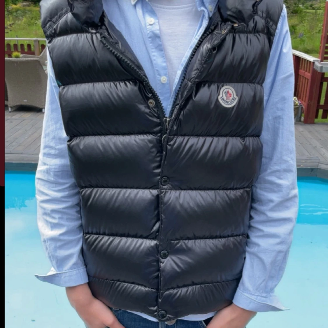 Svart dunväst från Moncler