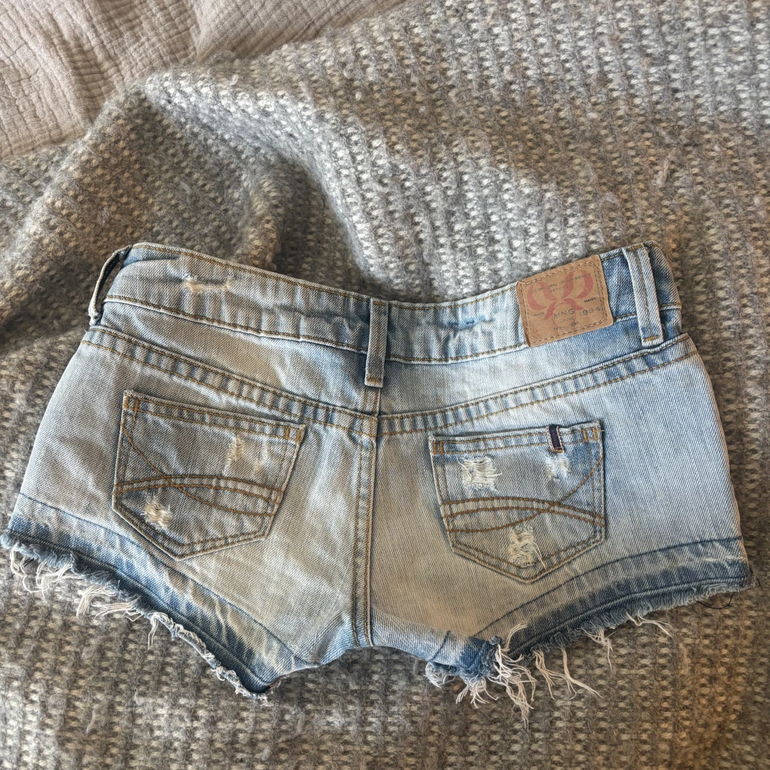 Lowaist jeansshorts - 1
