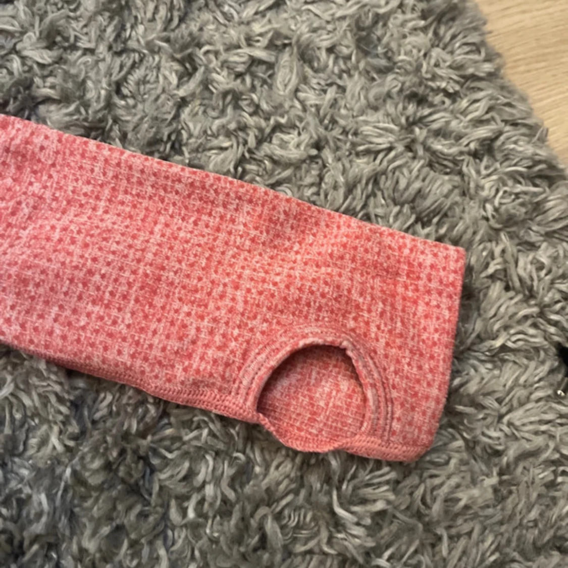 Rosa croppad tröja från Gymshark - 2