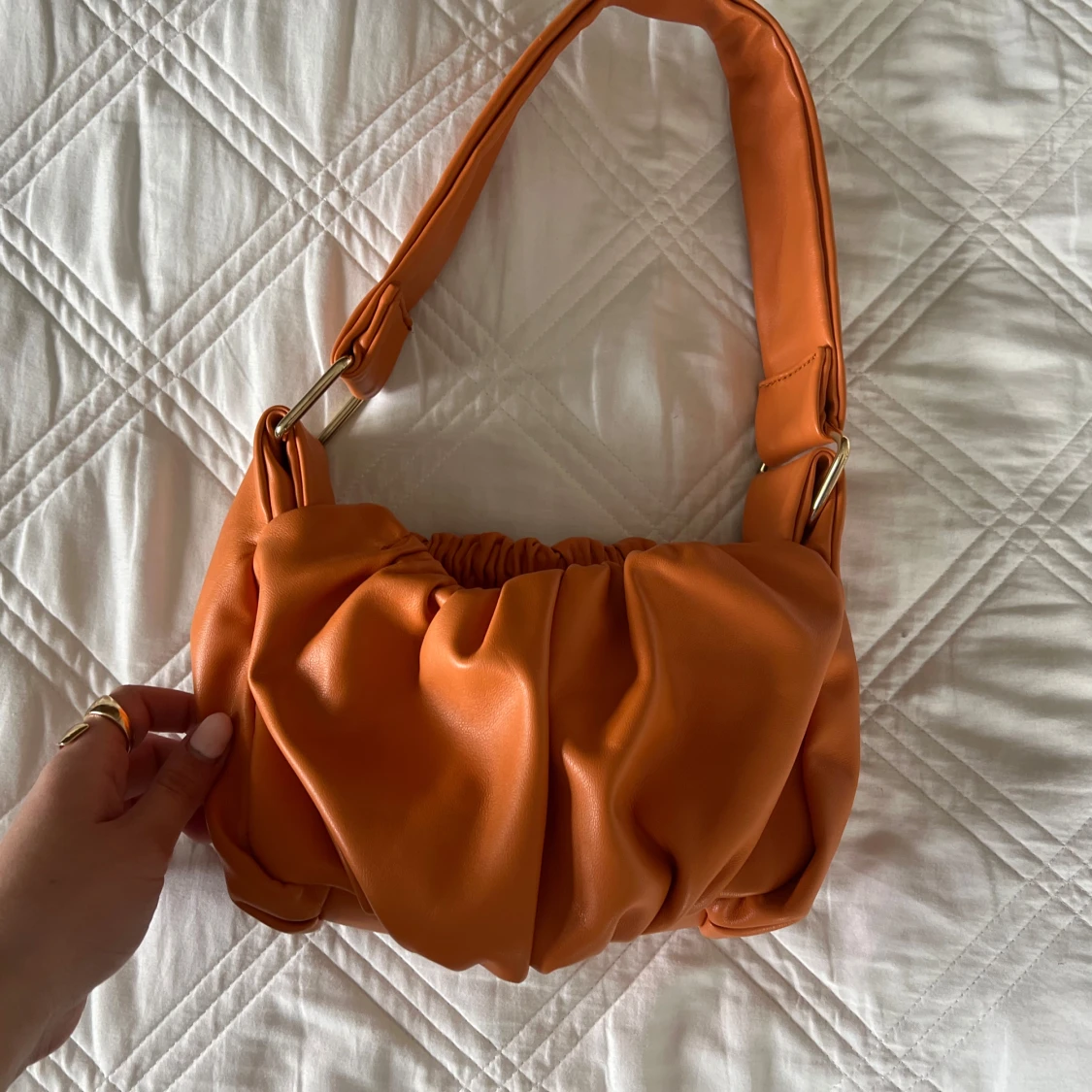 Orange axelväska  - 2