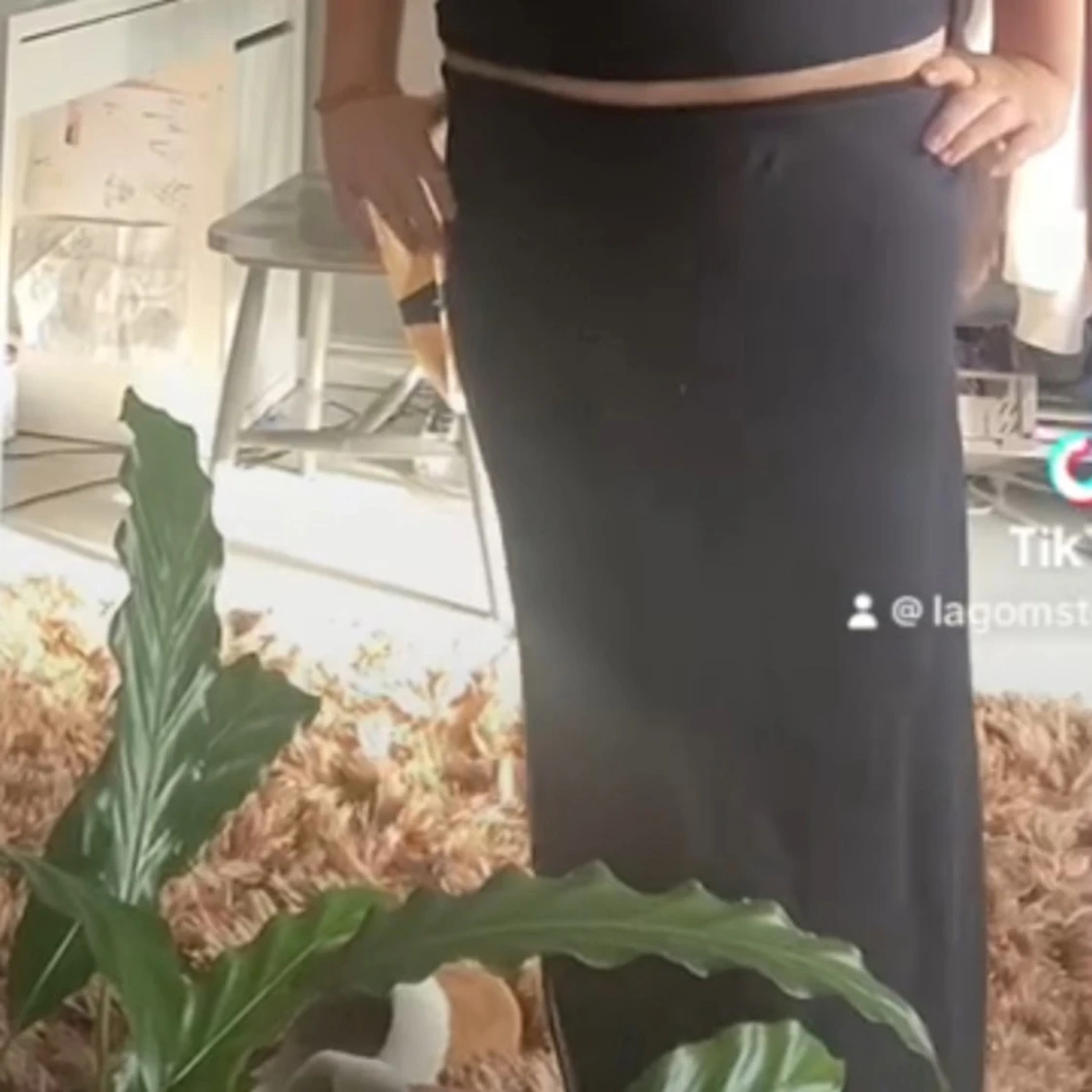 Svart långkjol med slits