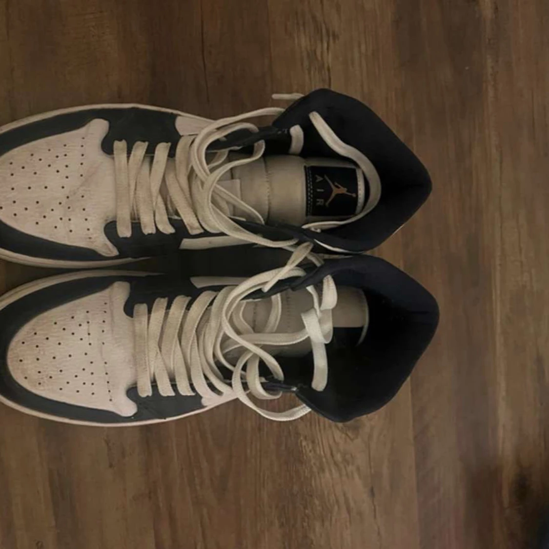 Nike Air Jordans 1s - 2