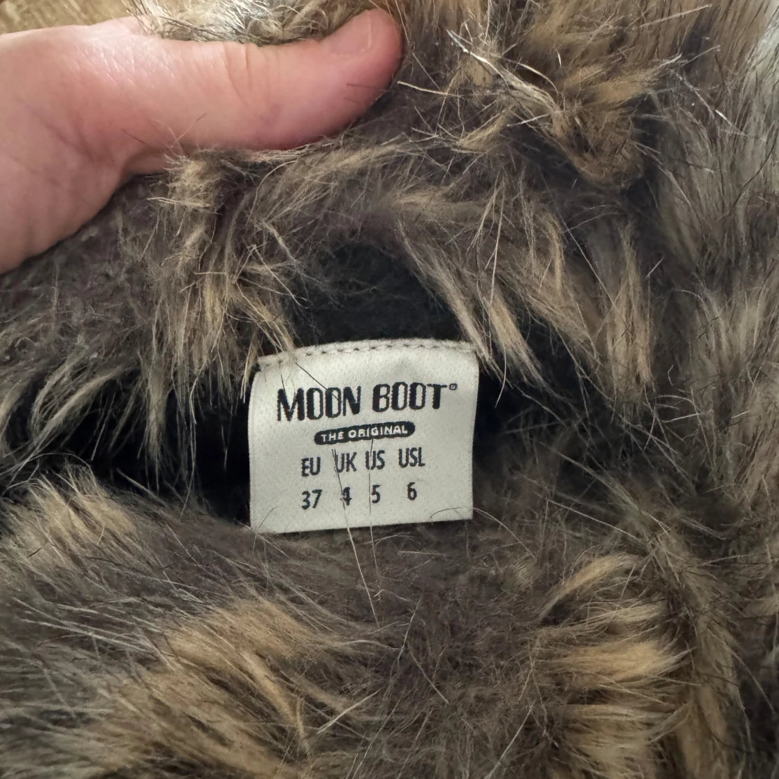 Svarta Moon Boot med fuskpäls - 3