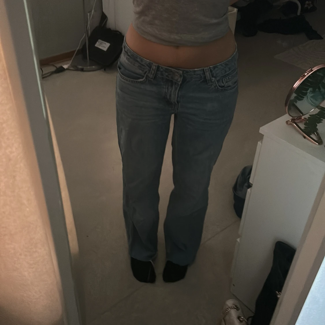 Blå low waist jeans från 157