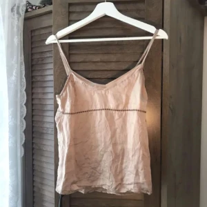 Jätte fin topp - Så fin topp från Odd Molly i perfekt skick