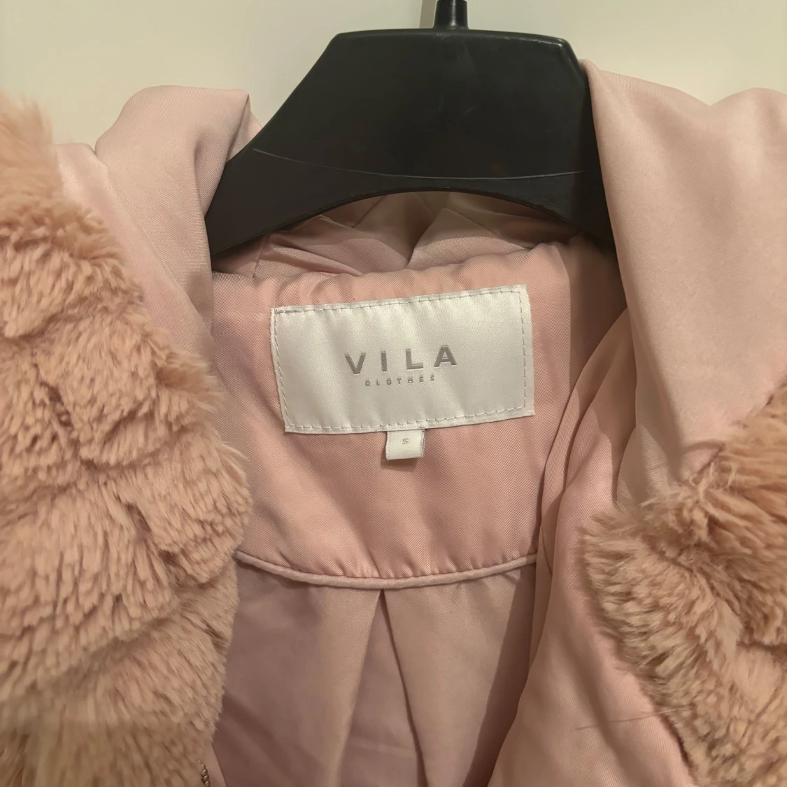Rosa teddyjacka från Vila - 3