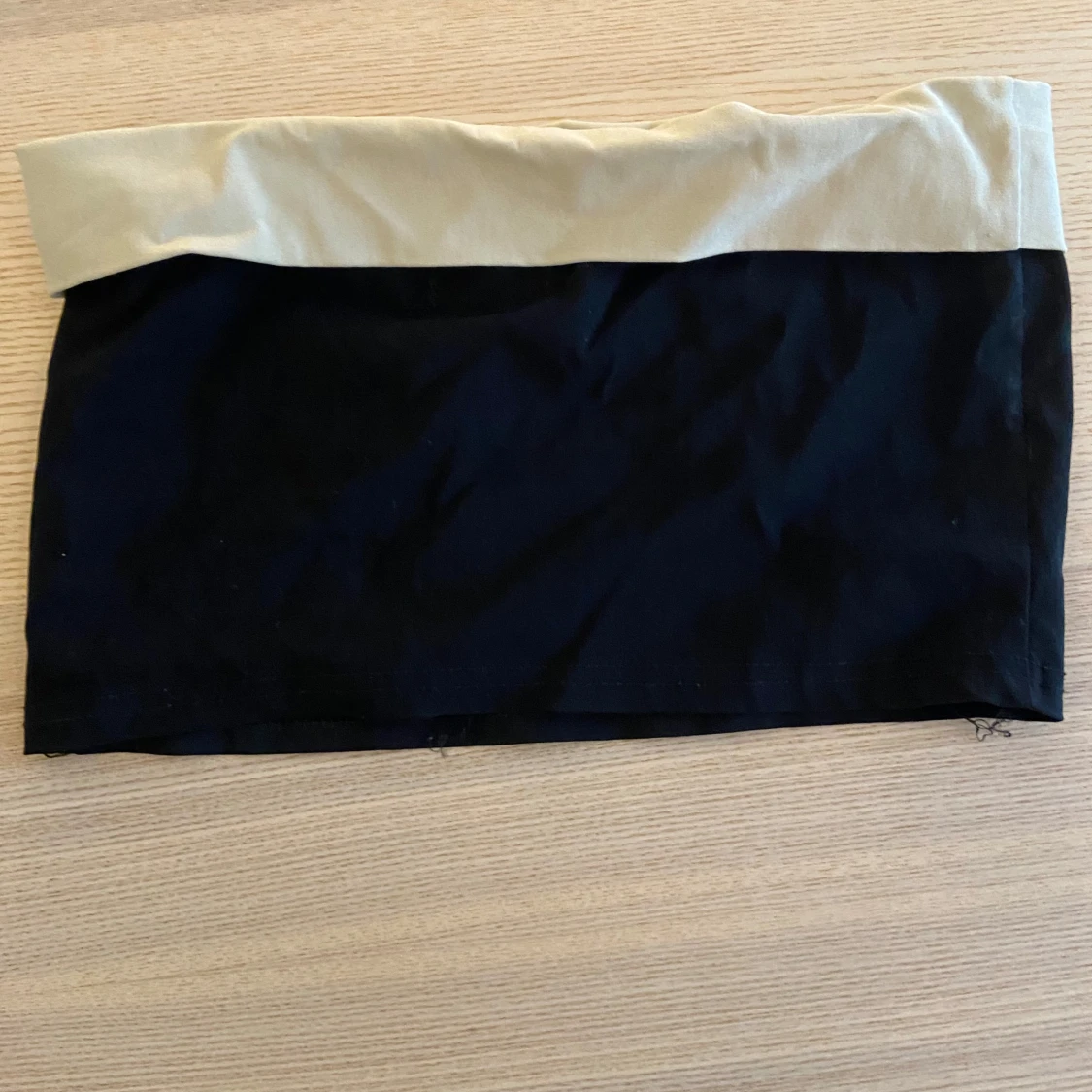 Svart och beige tubtopp