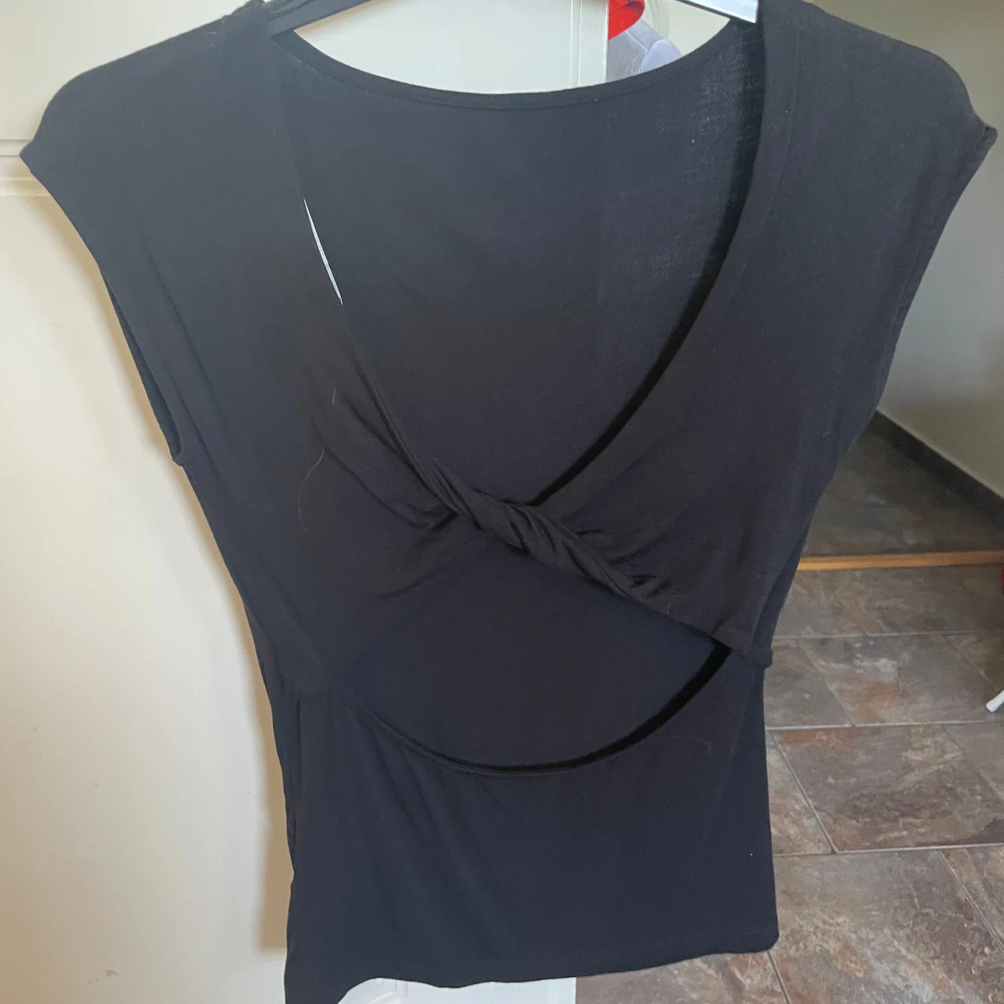 Snygg svart topp - 1