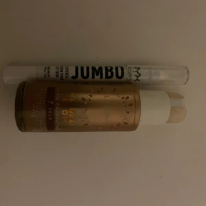 Lumene foundation + kajal - Säljer en Lumene Natural Glow Fluid Foundation i nyansen 7 Deep med SPF 20 och en nyc kajal