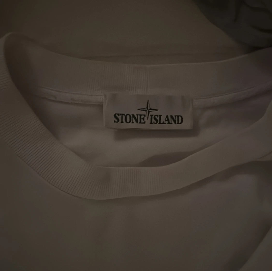 Vit långärmad tröja från Stone Island - 2