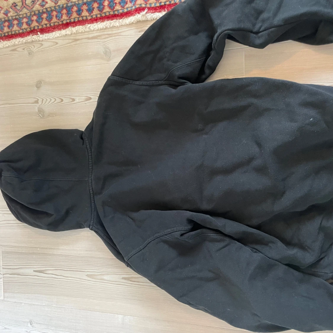 Svart hoodie från Primitive - 1