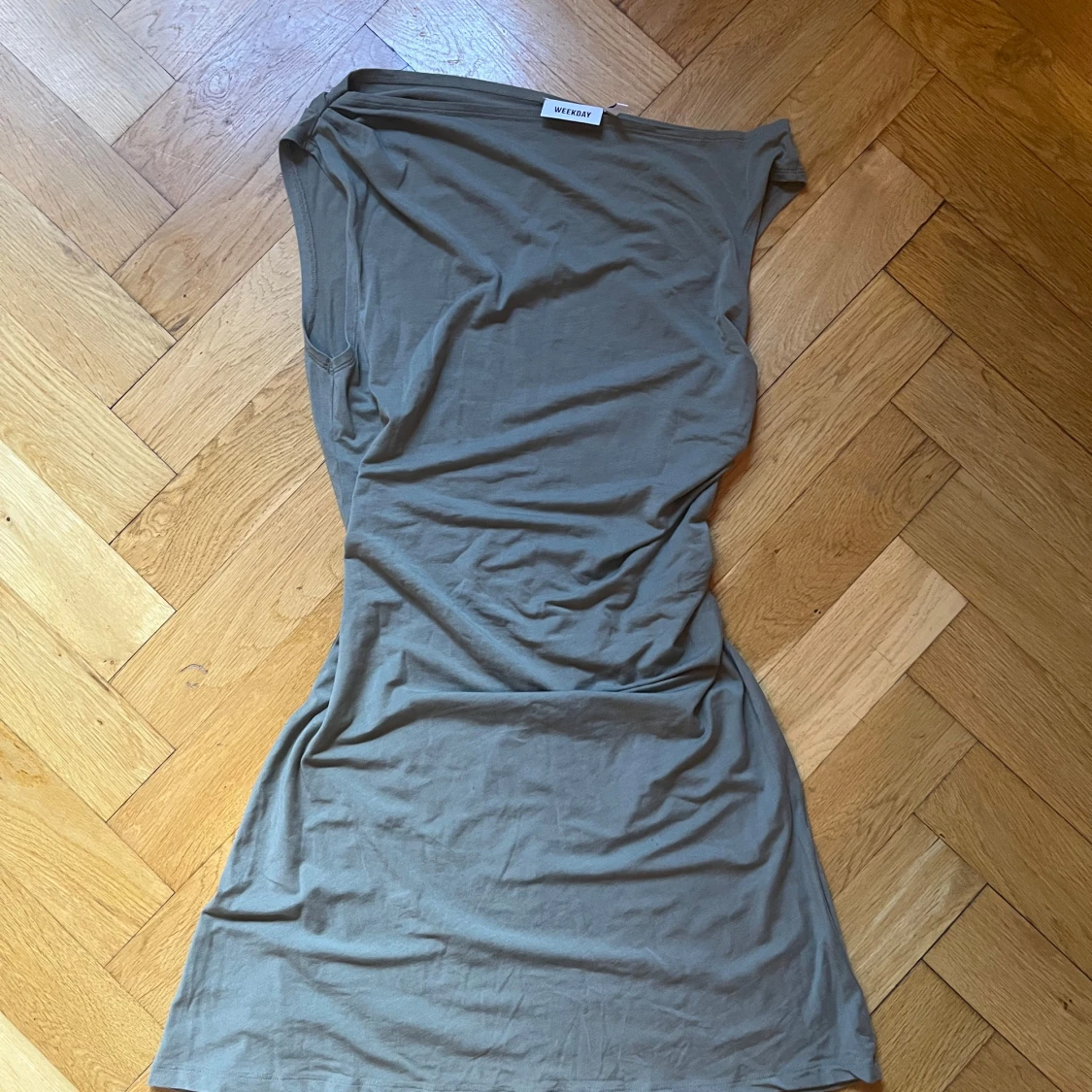  klänning från Weekday