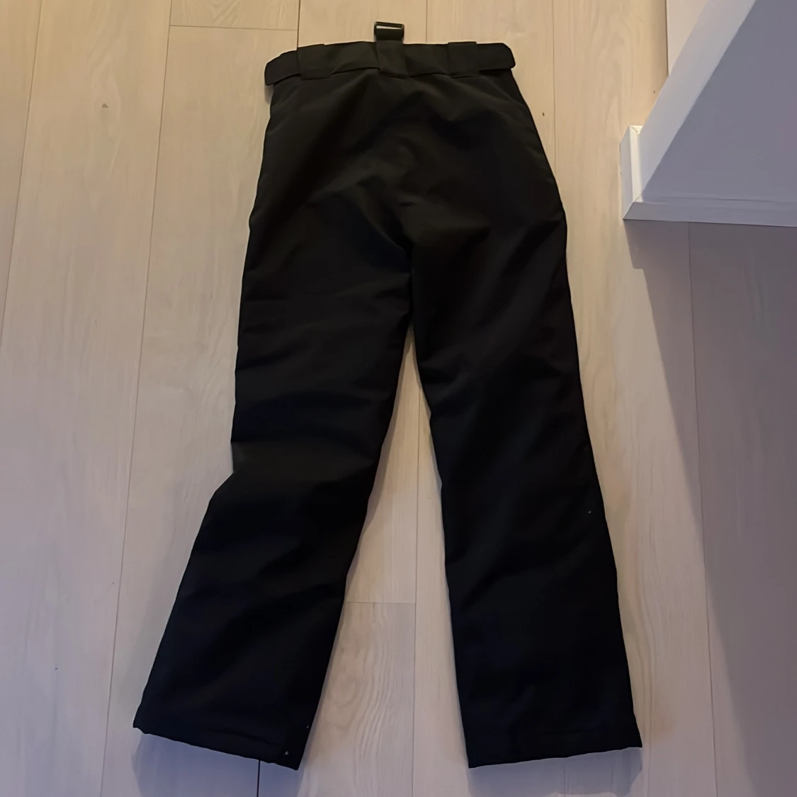 Svarta täckbyxor från VOLC - 1