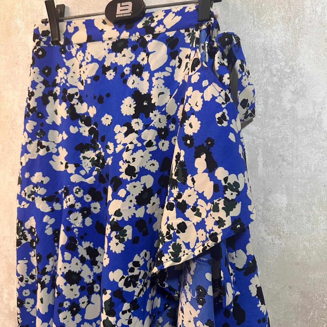 Blommig omlottkjol  - 1