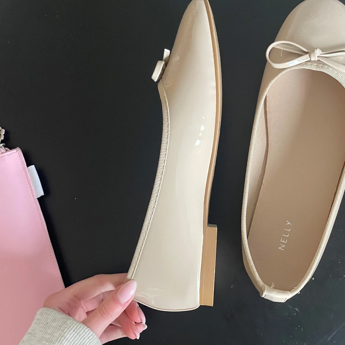 Beige ballerinaskor med rosett från Nelly - 2