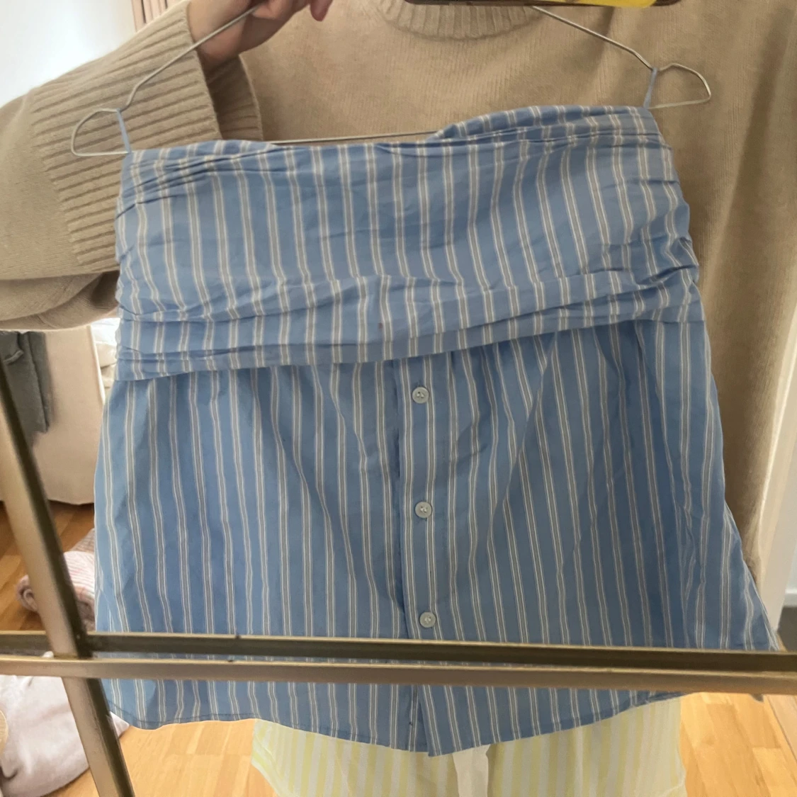 Blåvitrandig skjort - topp från zara