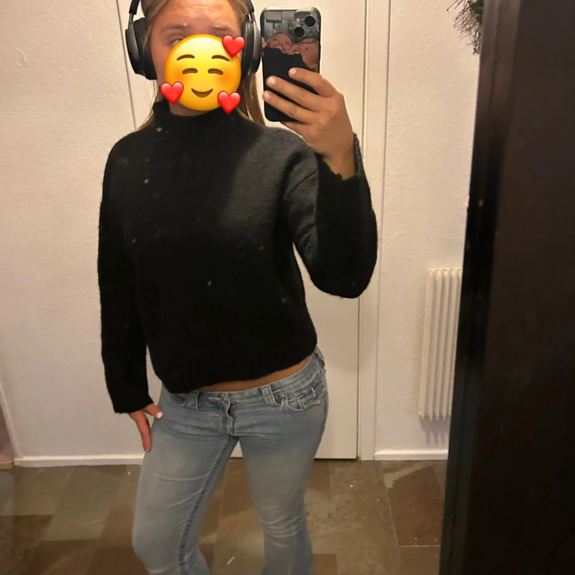 Svart stickad tröja från Rosemunde - 1