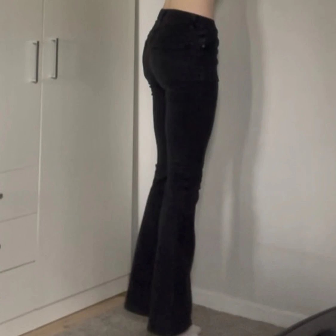 Svarta bootcut jeans midwaist midrise lowwaist lowrise - 3