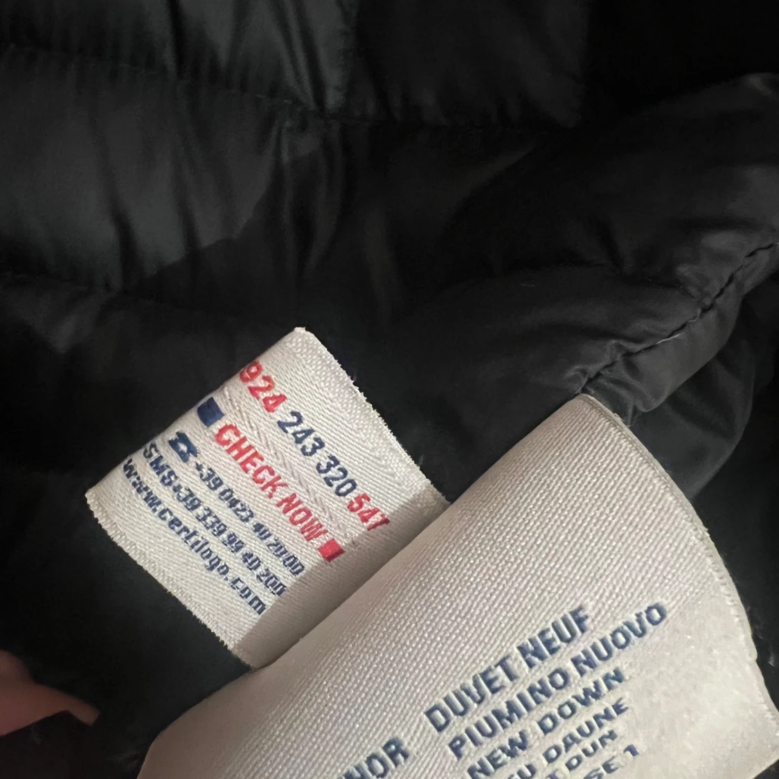 Svart dunjacka från Moncler - 3