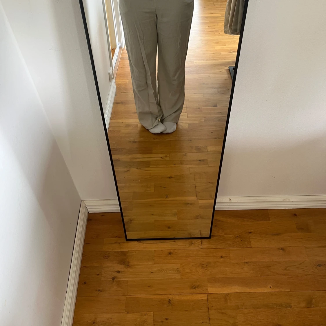 Beiga linnebyxor ifrån Lindex