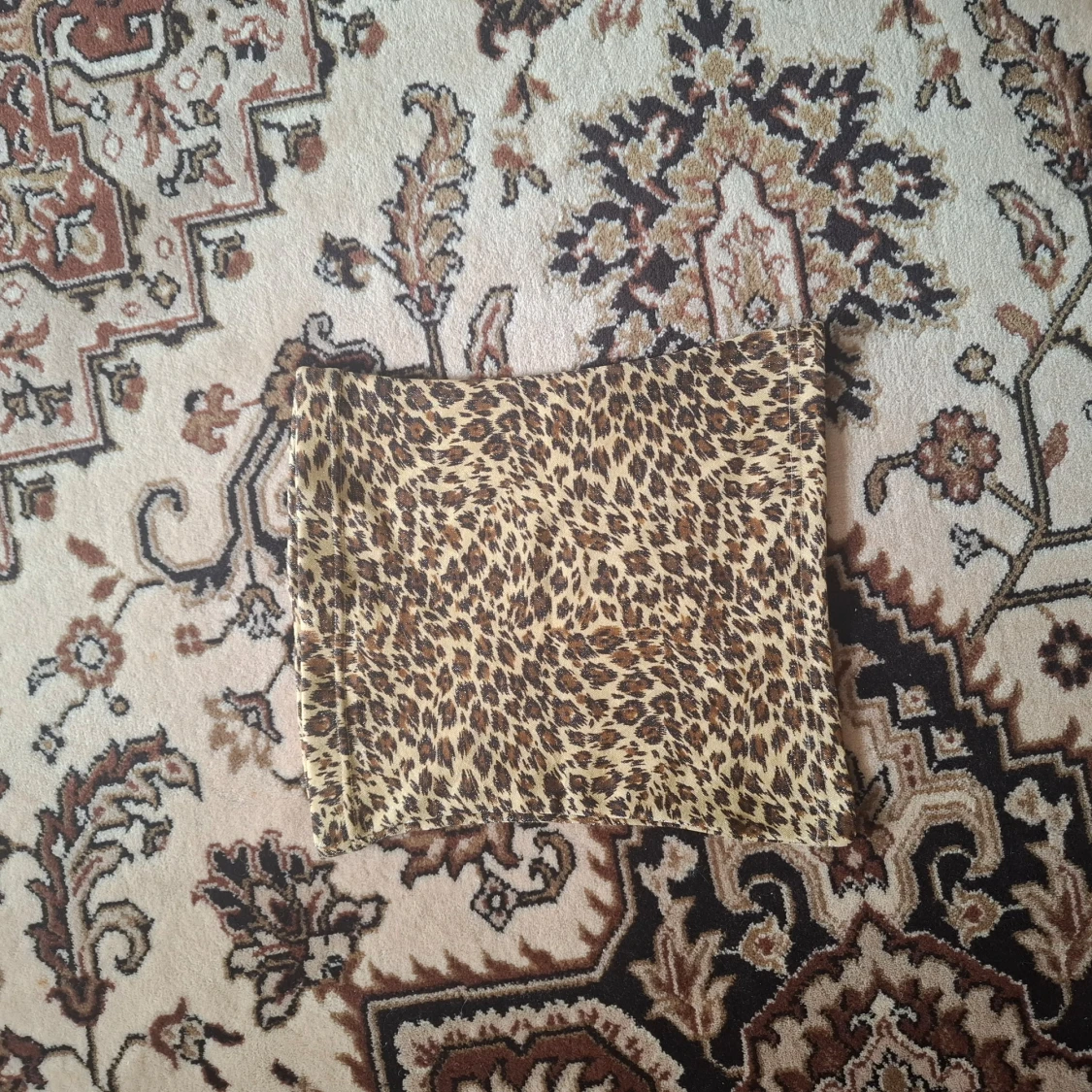 Leopardmönstrad kuvertväska - 1