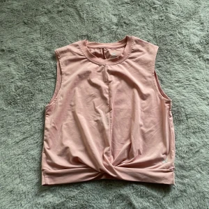 Rosa tränings tröja - Använd få gånger. 