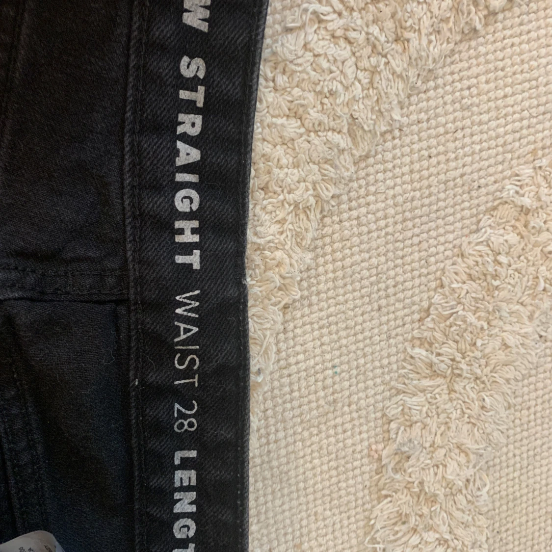 Svarta jeansbyxor - 1