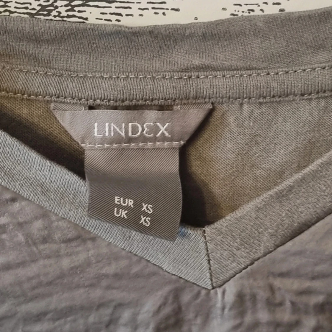 Khaki grön tshirt - 2