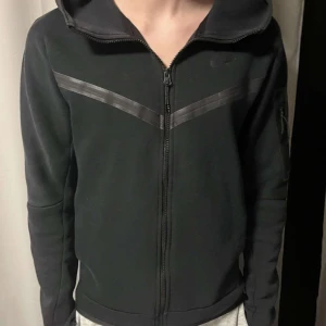 Nike tech - Nike tech hoodie bra skick