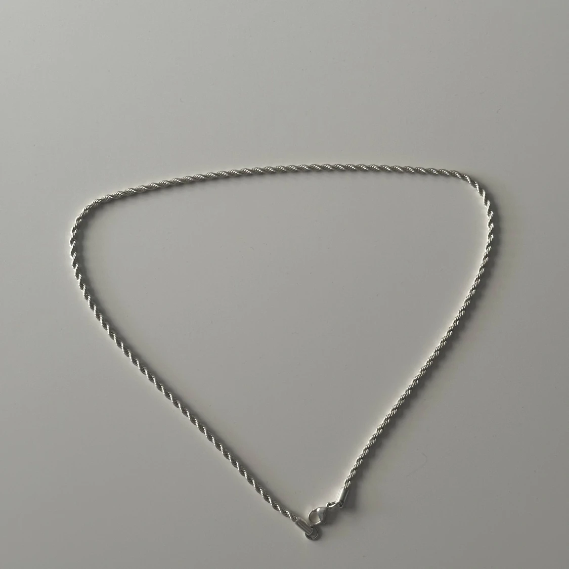 Silverfärgat halsband från Indossa - 4