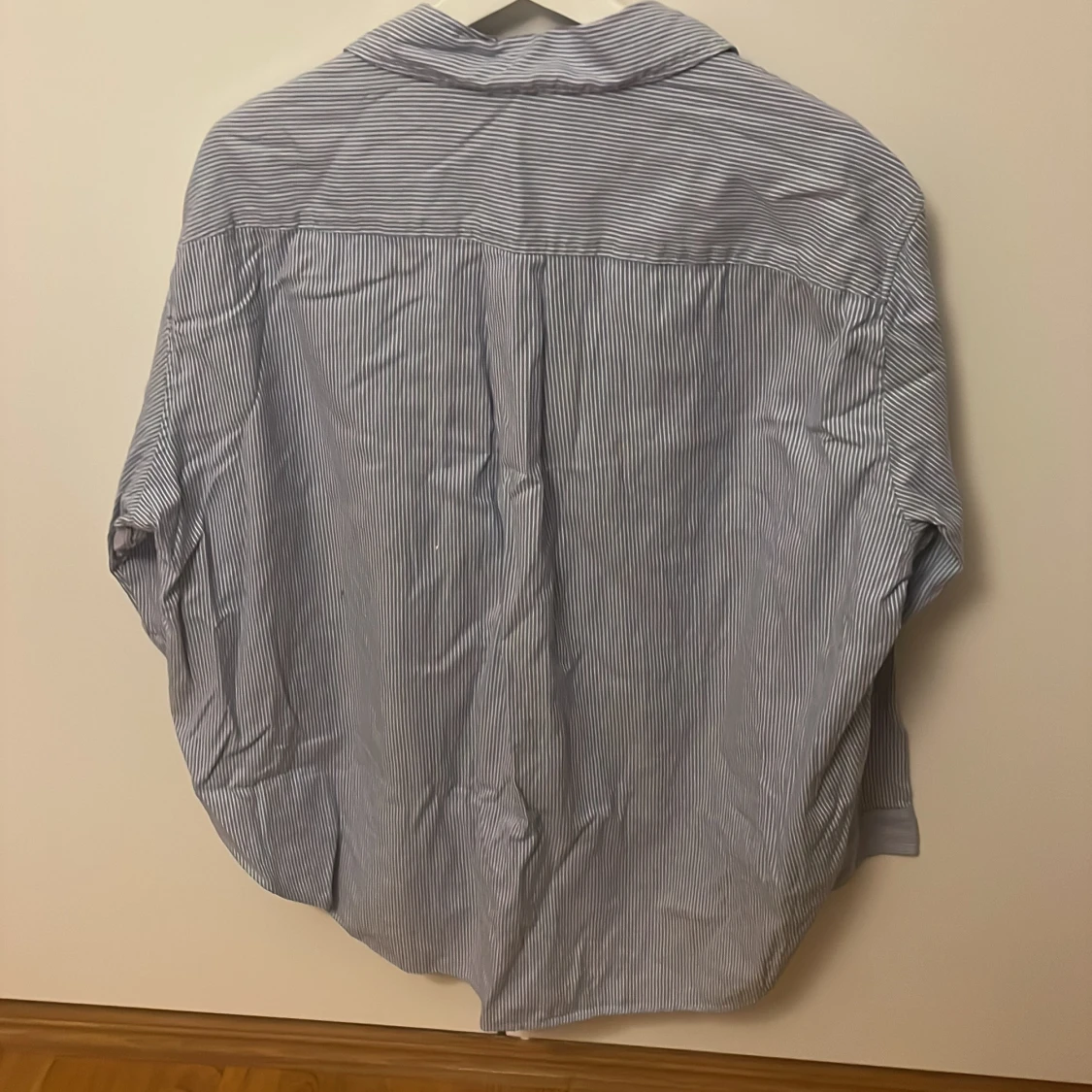 Blåvit randig skjorta från H&M, M - 2