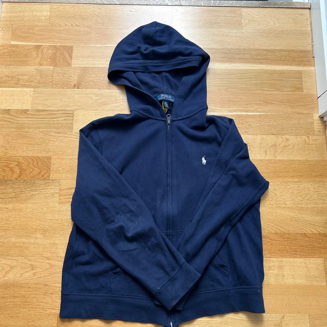 Marinblå hoodie från Polo Ralph Lauren