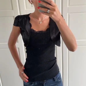 Svart Bolero  - Så fin bolero!!