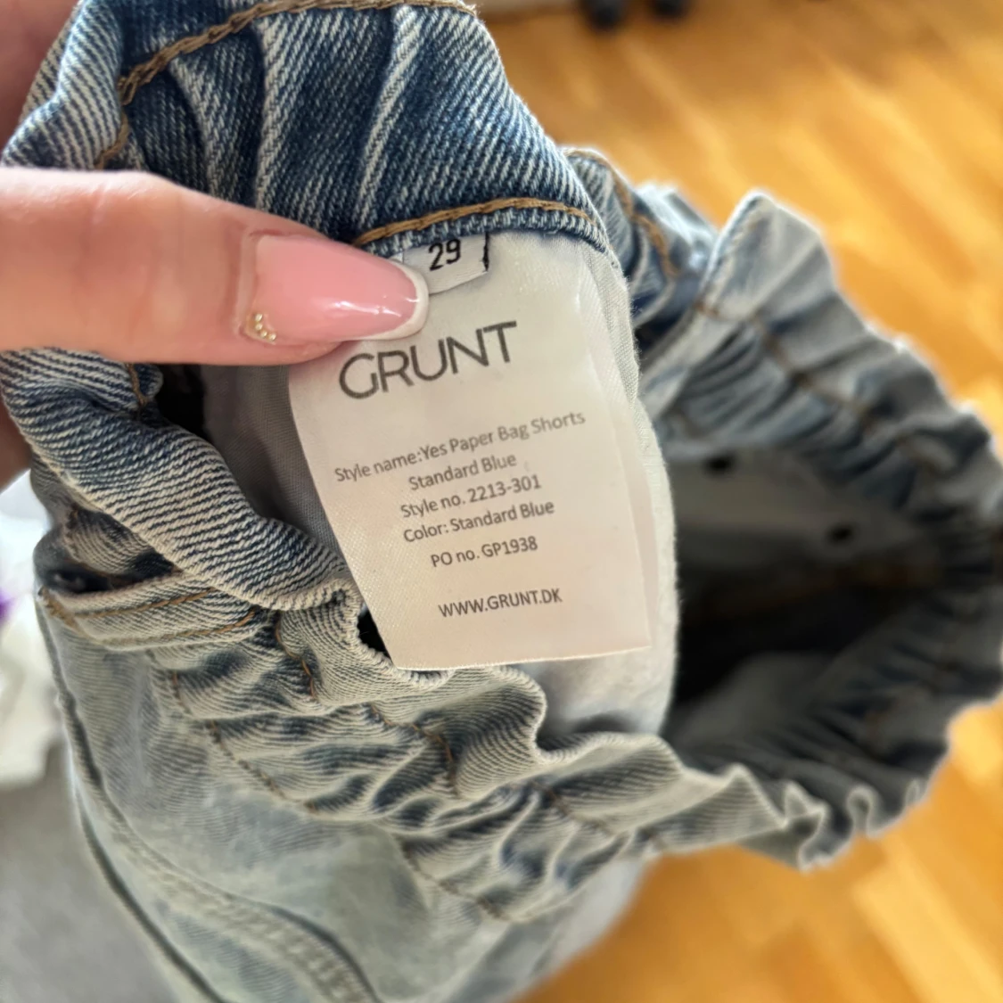 Blåa jeansshorts från Grunt - 3