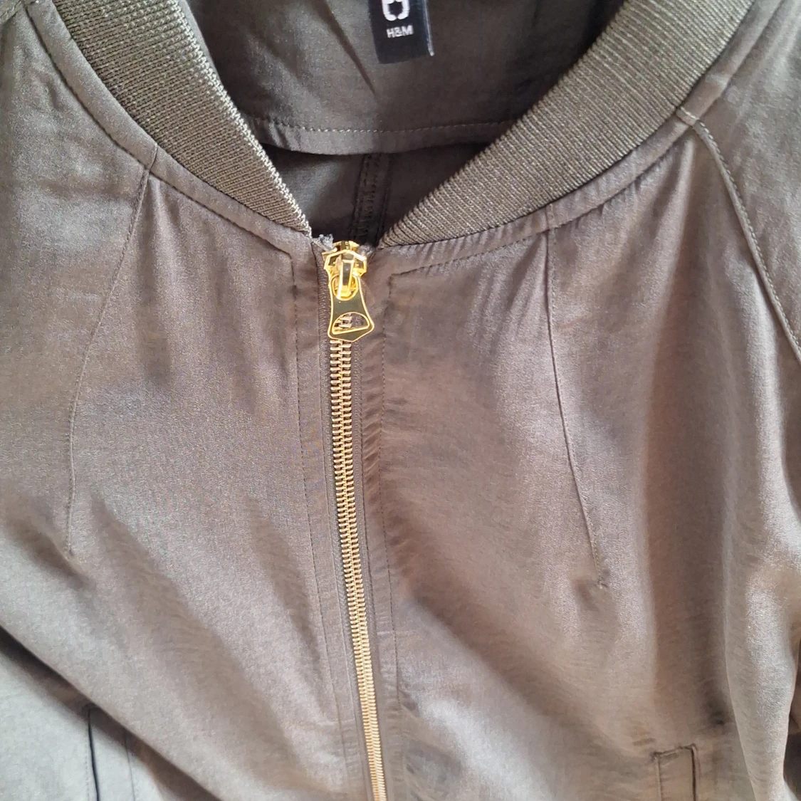 Olivgrön kofta från H&M Divided - 1