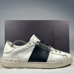 Valentino Open - Box ingår, schyssta skor till sommaren!