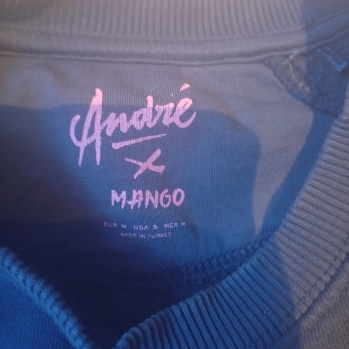 André x Mango M street art graffiti  - 1