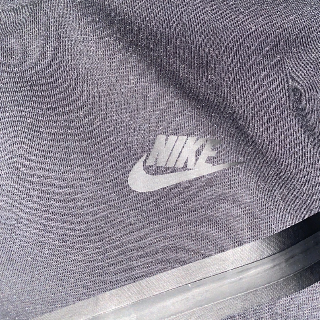 Svart Nike hoodiejacka med dragkedja nike tech fleece - 1